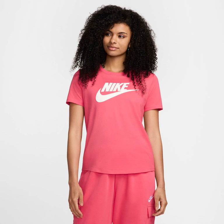 Camiseta Nike Sportswear Essentials Feminina